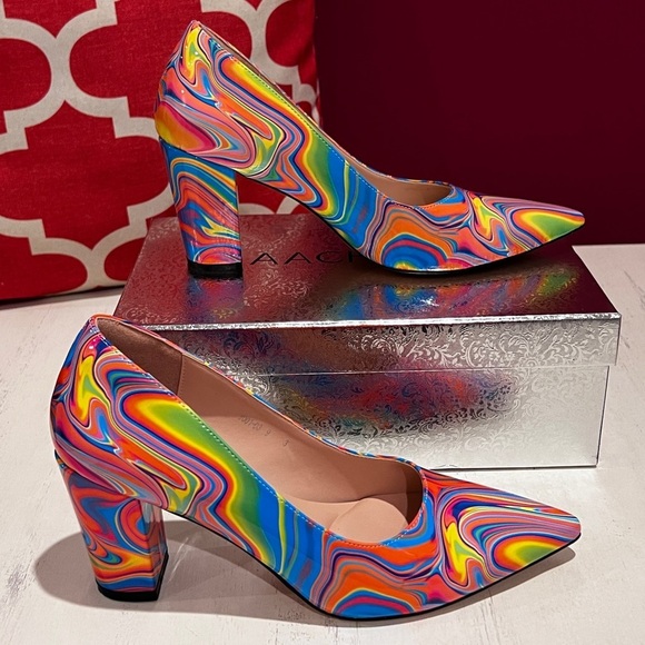 Aachcol Vibrant Multicolor Swirl Women's Heels - Picture 4 of 9
